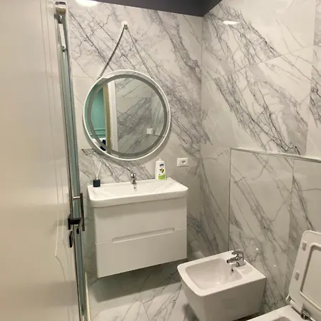 Appartamento Central Apartment With Balcony