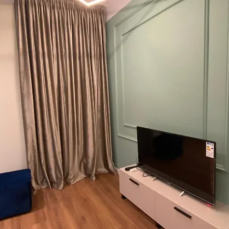 Central Apartment With Balcony Appartamento